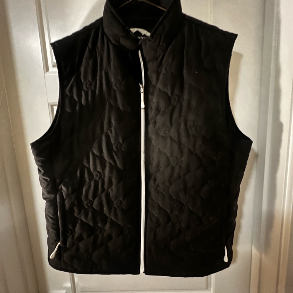 Black Quilted Vest with White Zipper for the golfer out there